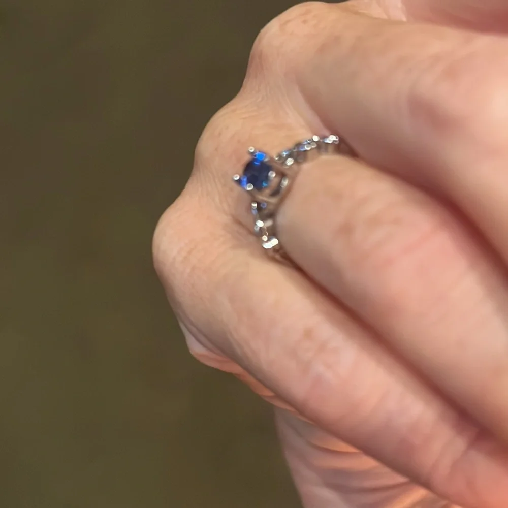 Dainty cz sapphire ring, Sz 8 - Picture 6 of 7